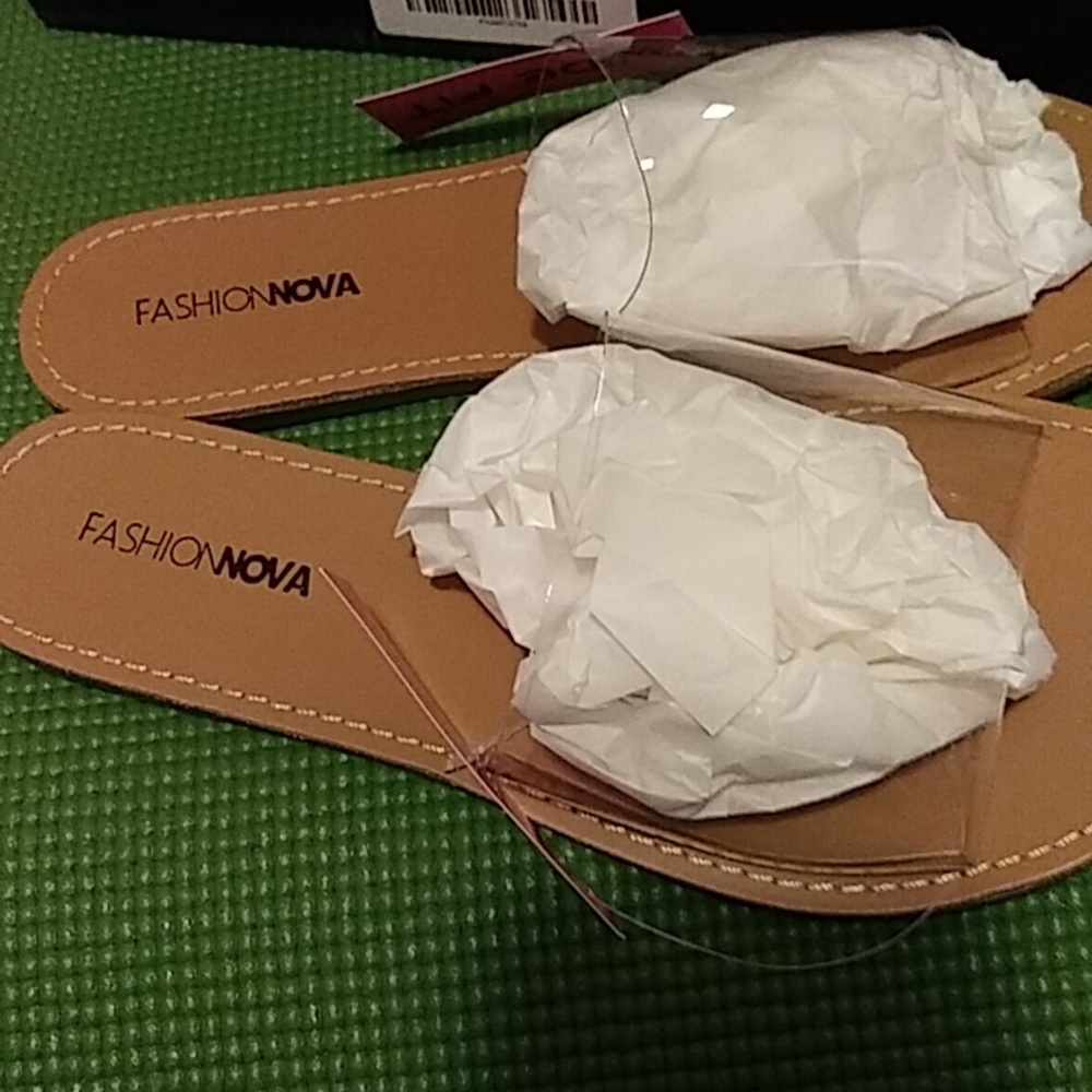 Sandal 7 W